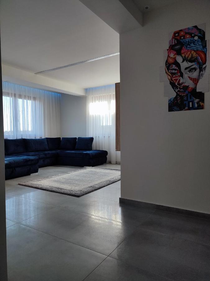 Gamma Apartmanok Es Jakuzzi Мисколк Екстериор снимка