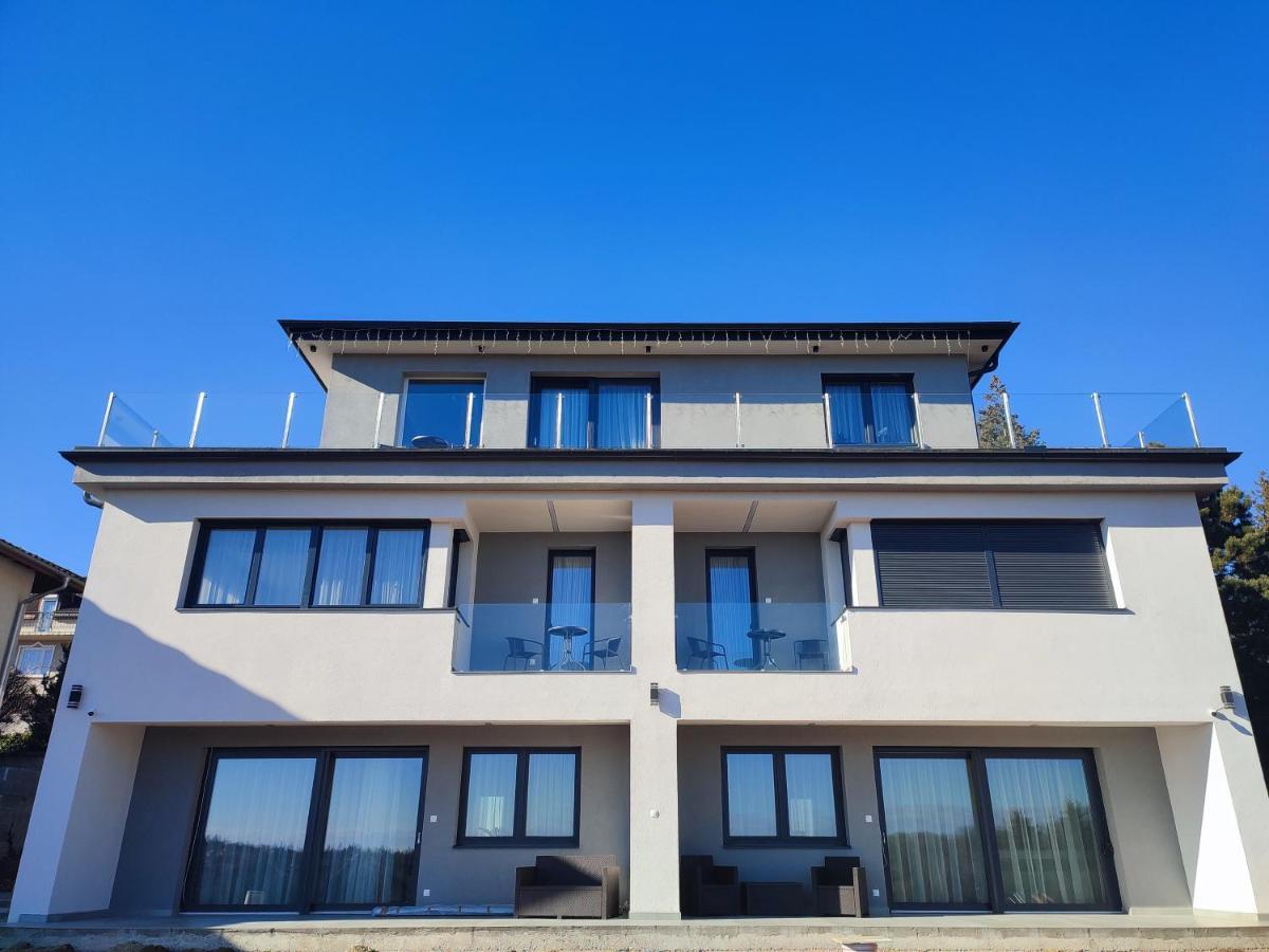 Gamma Apartmanok Es Jakuzzi Мисколк Екстериор снимка