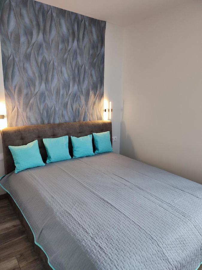 Gamma Apartmanok Es Jakuzzi Мисколк Стая снимка