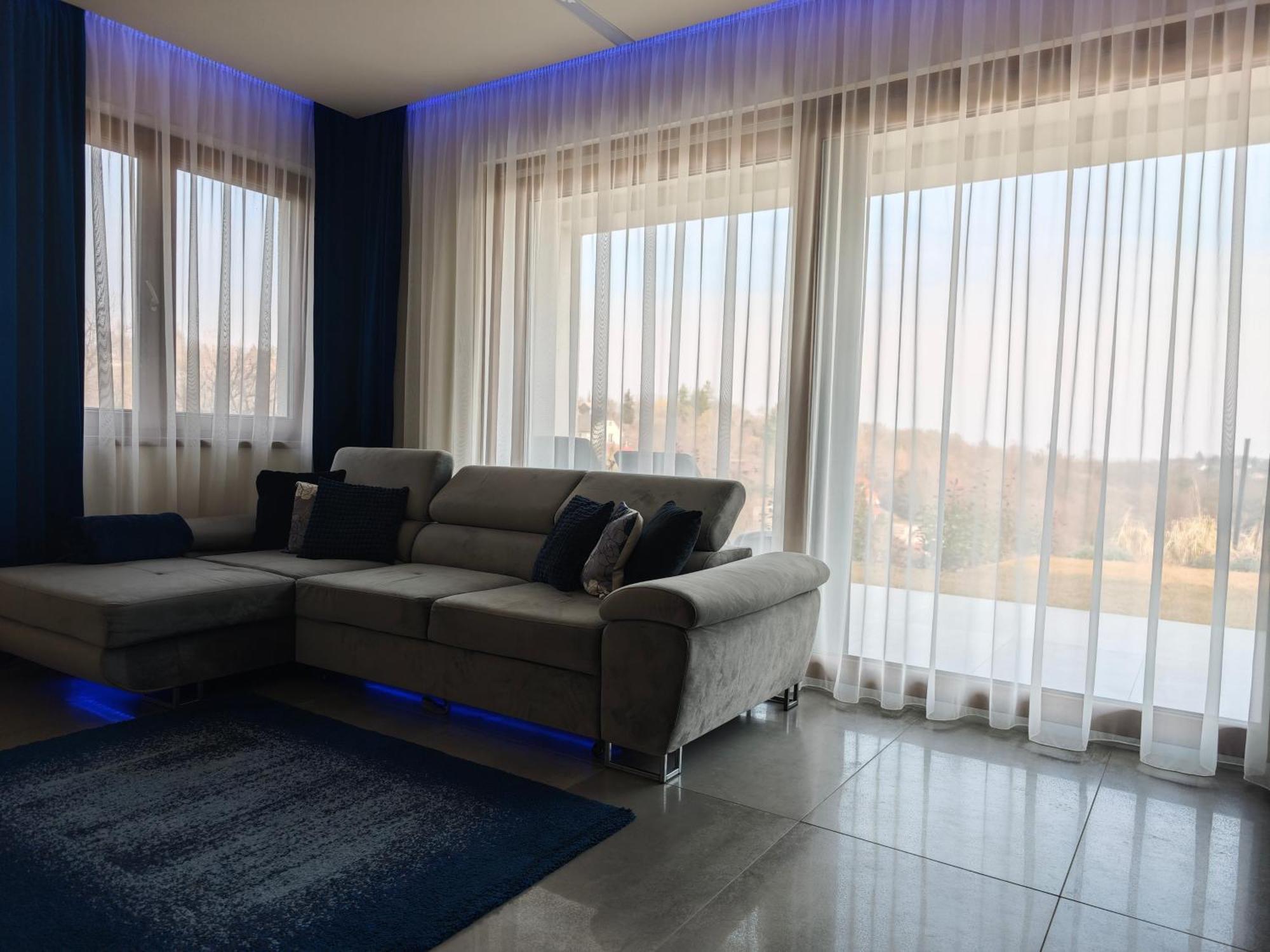 Gamma Apartmanok Es Jakuzzi Мисколк Стая снимка